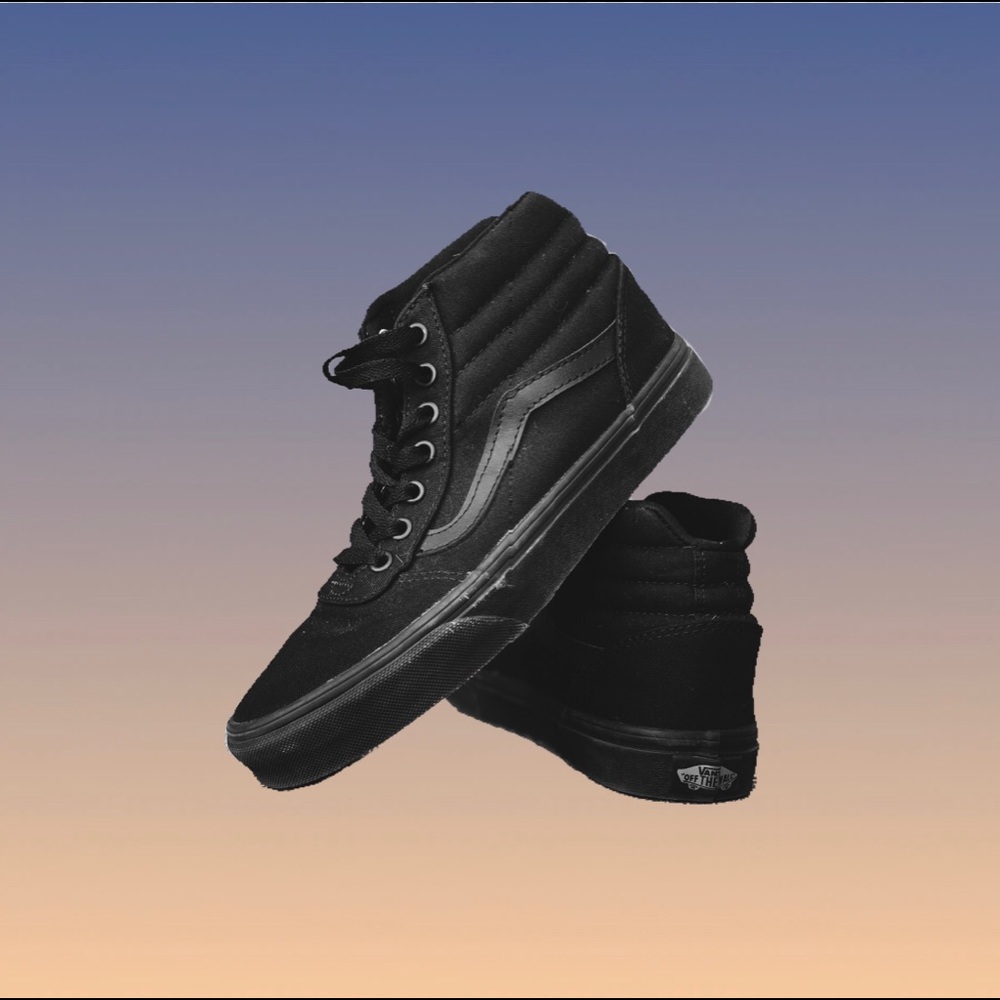 All black Sk8-Hi high top Vans